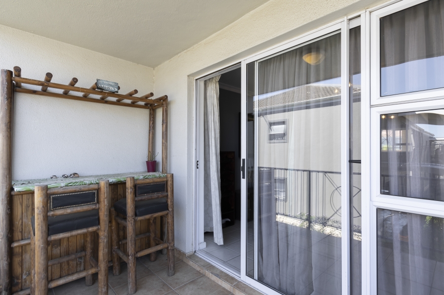 To Let 2 Bedroom Property for Rent in Heritage Park Western Cape